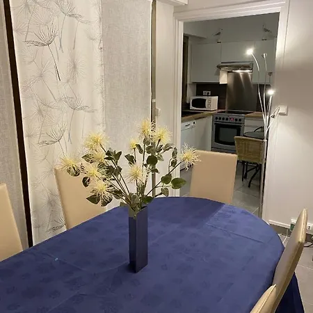 Arsene Apartment *